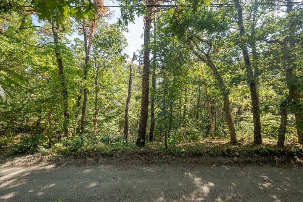 Residential at 40 Old Long Pond Rd, Wellfleet MA 02667, photo 2 of 14