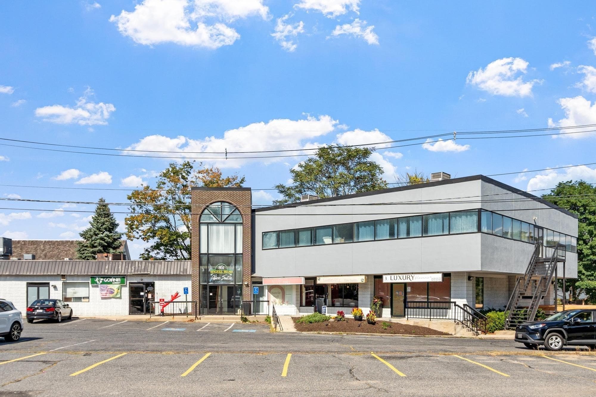 Commercial Sale at 861 Edgell Road, Framingham MA 01701, photo 13 of 17