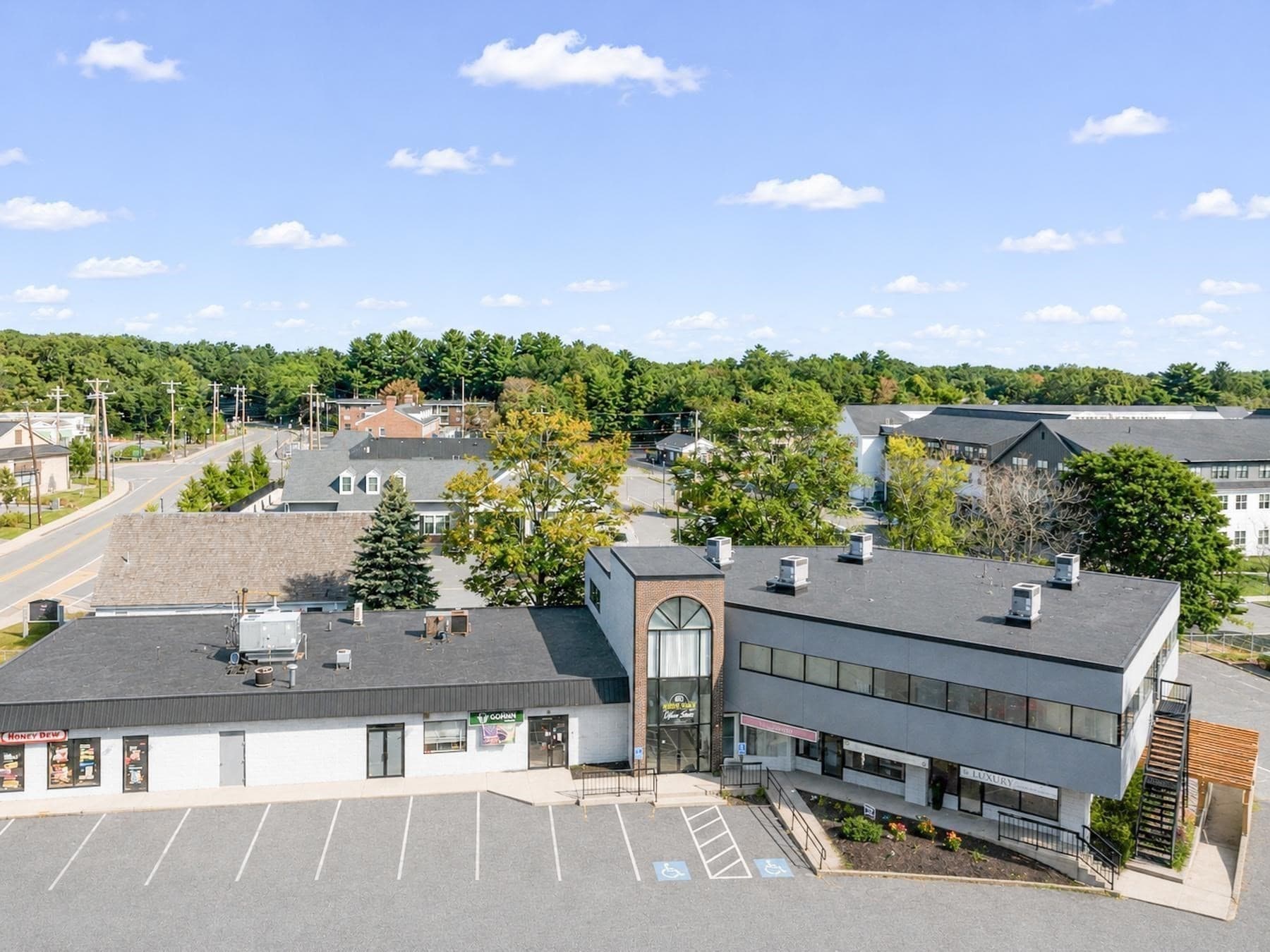 Commercial Sale at 861 Edgell Road, Framingham MA 01701, photo 4 of 17