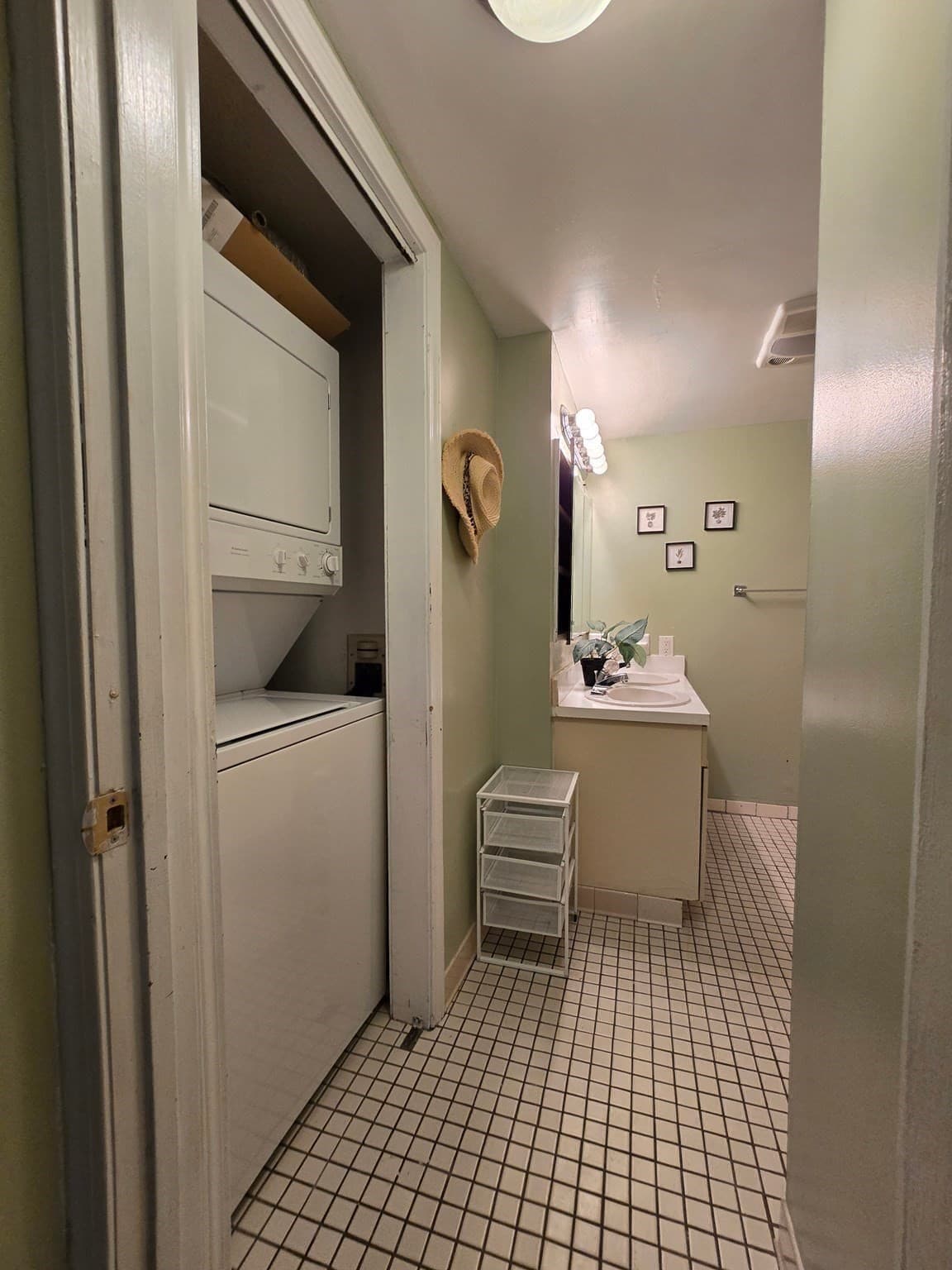 Condominium at 165 Cottage St # 611, Chelsea MA 02150, Chelsea, photo 7 of 16