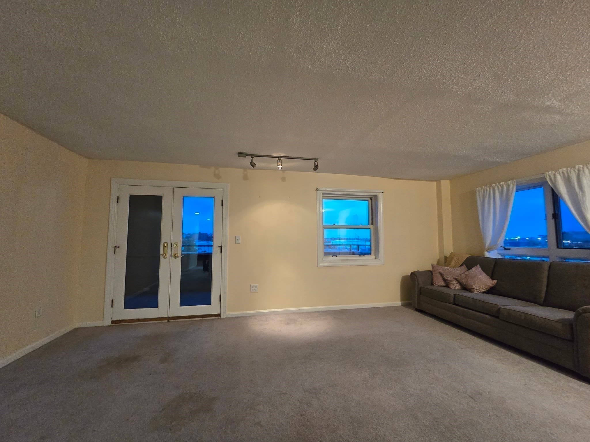 Condominium at 165 Cottage St # 611, Chelsea MA 02150, Chelsea, photo 8 of 16