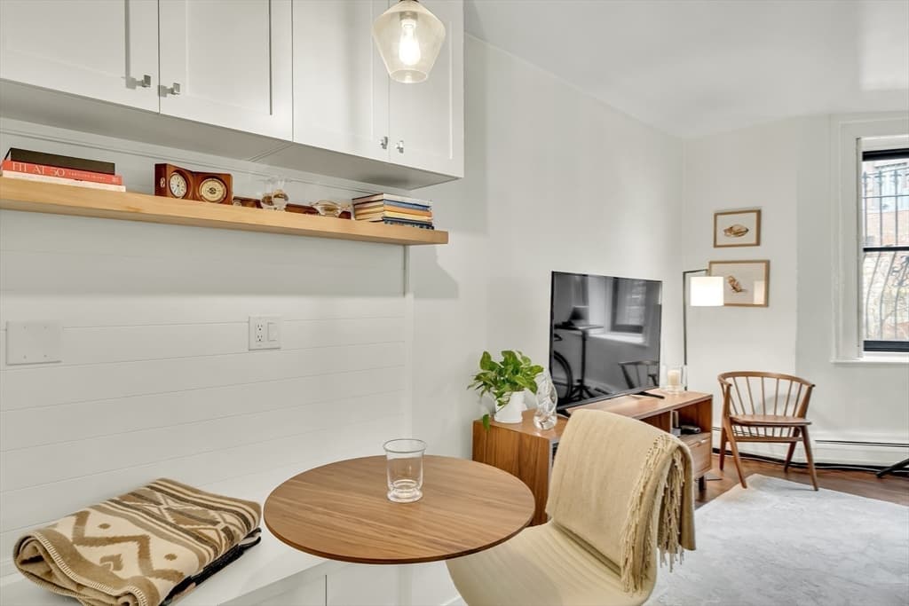 Condominium at 40 Commonwealth Ave # A, Boston MA 02116, photo 8 of 16