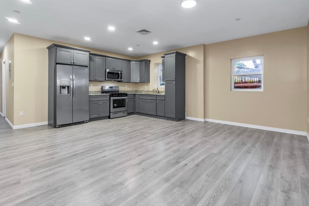 202 Broadway # 3, Lawrence MA 01840