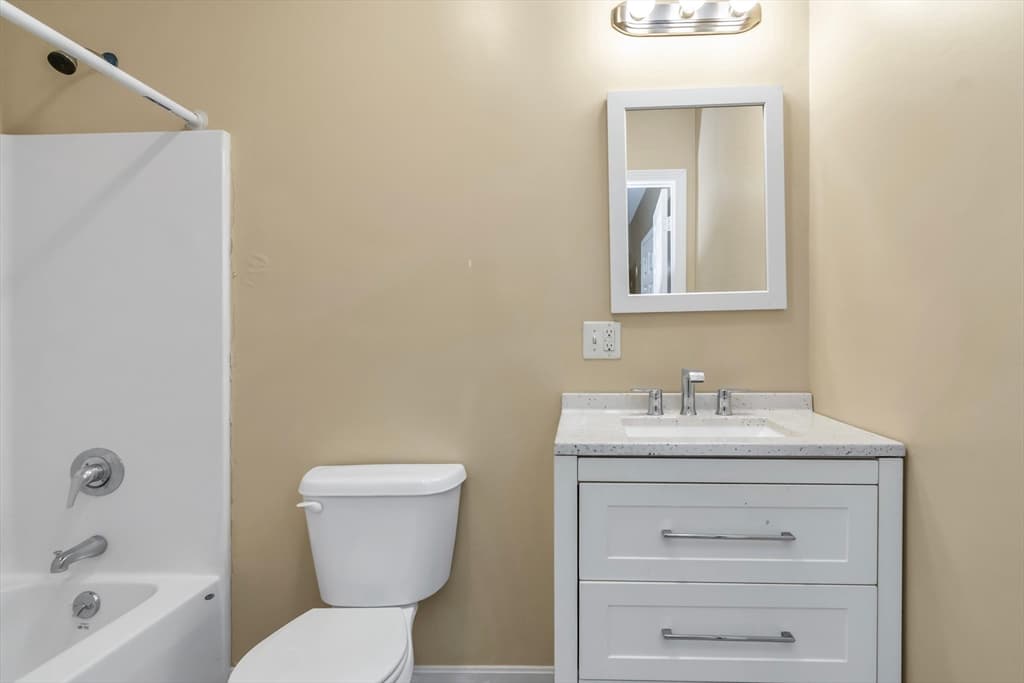 202 Broadway # 3, Lawrence MA 01840 photo 4