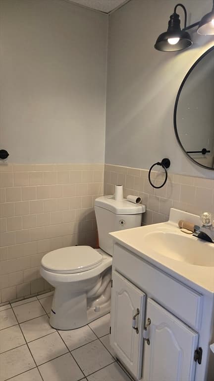 5+ Family - Rooming House at 651 Washington St, Canton MA 02021, Canton, photo 11 of 13