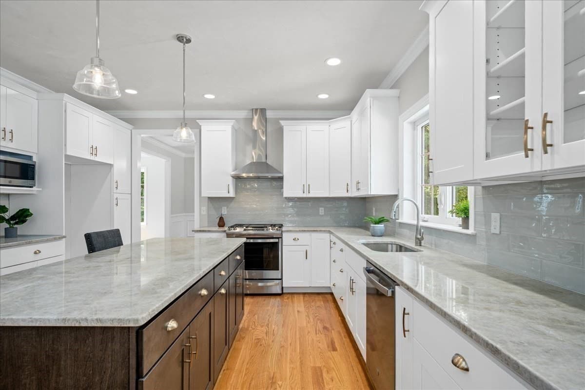 Single Family Residence at 60 Saundersdale Road, Charlton MA 01507, photo 6 of 34