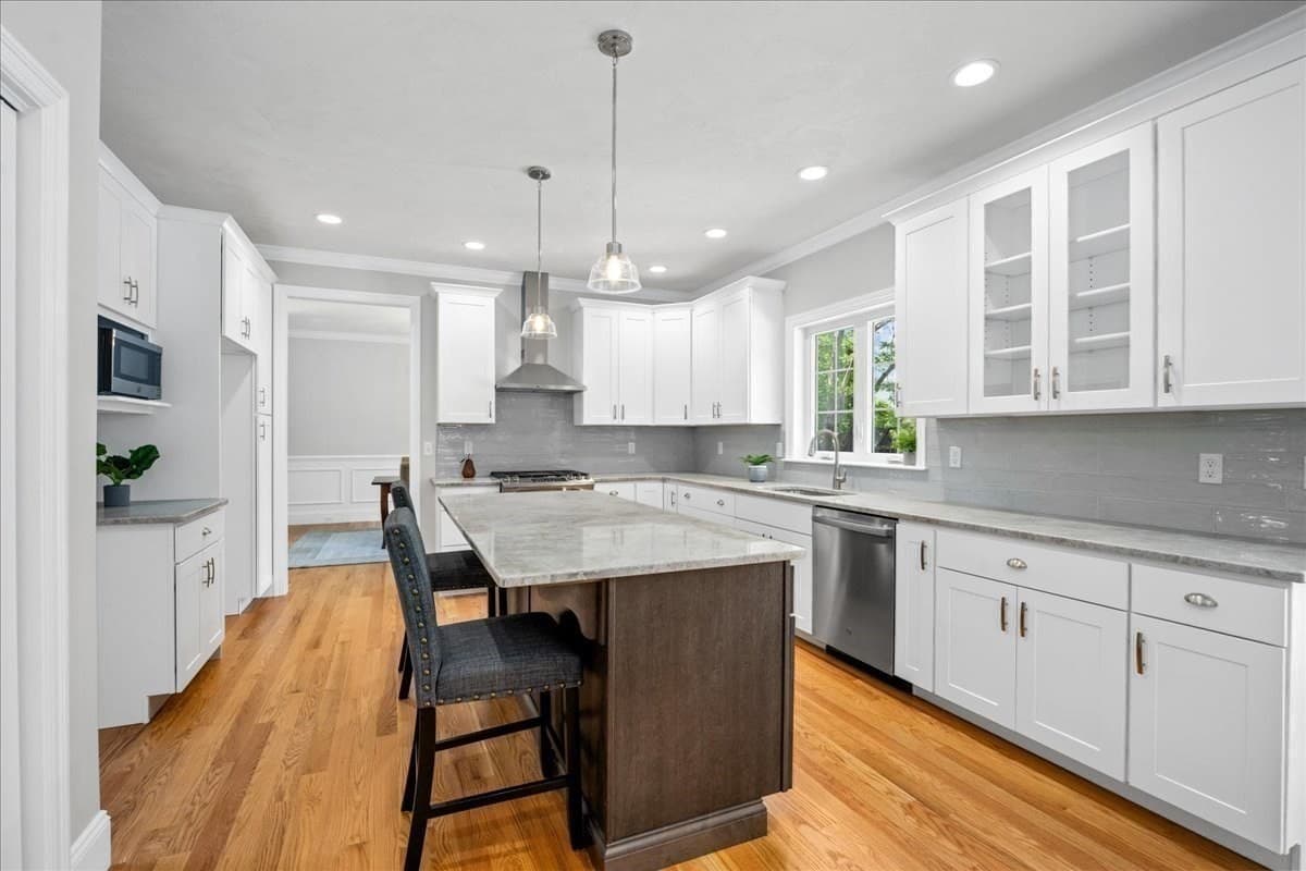 Single Family Residence at 60 Saundersdale Road, Charlton MA 01507, photo 5 of 34