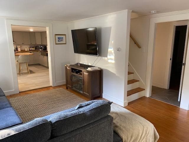 Single Family Residence at 200 Great Neck Rd, Wareham MA 02571, photo 6 of 14
