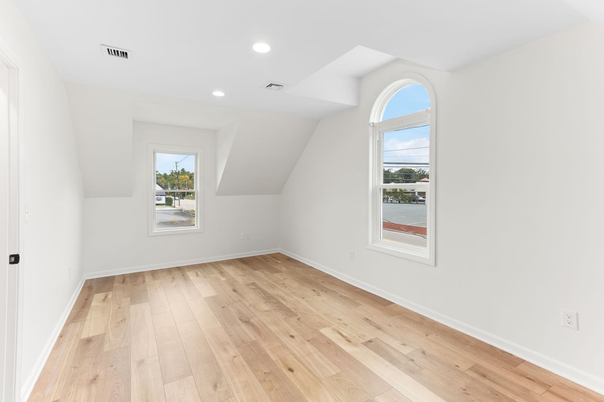Single Family Residence at 280 Washington St, Easton MA 02356, photo 17 of 40