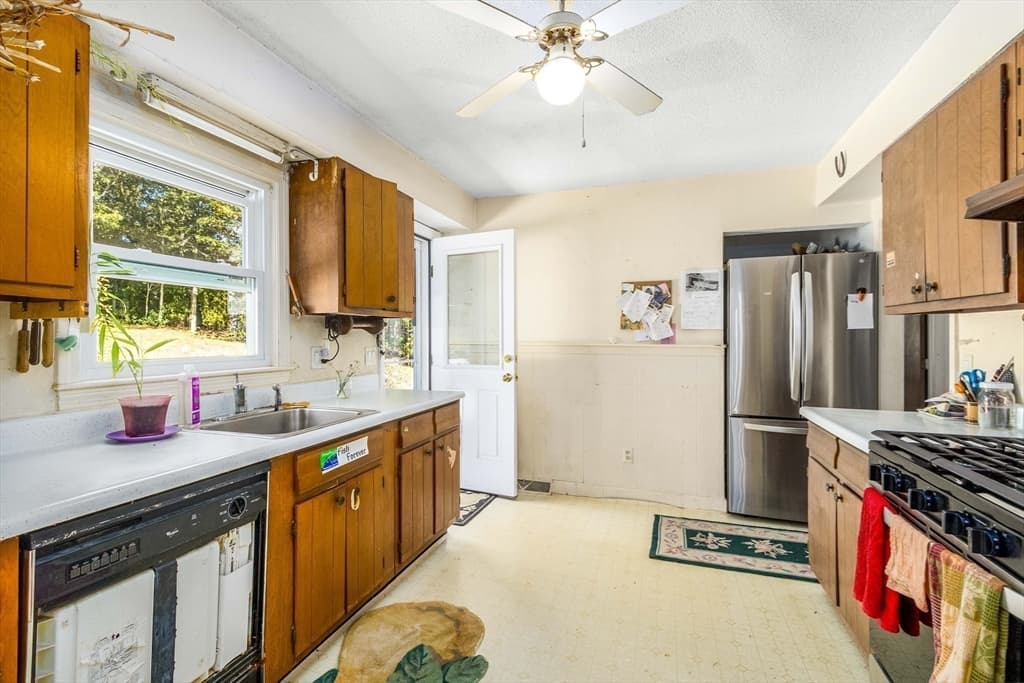 Single Family Residence at 49 Duck Marsh, Chatham MA 02633, Chatham, photo 13 of 38