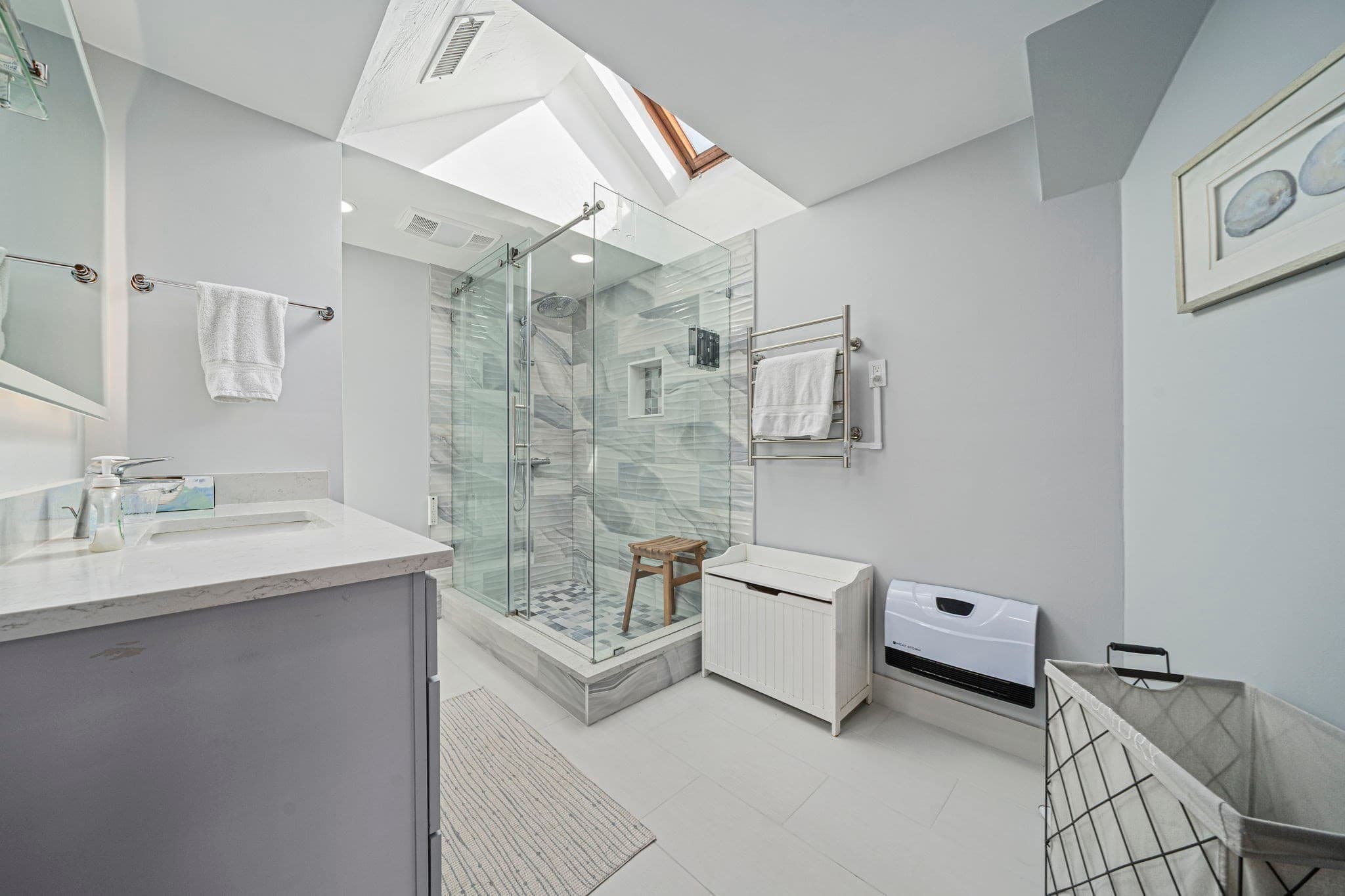 Condominium at 62 Oceanside Drive # 62, Hull MA 02045, photo 22 of 39