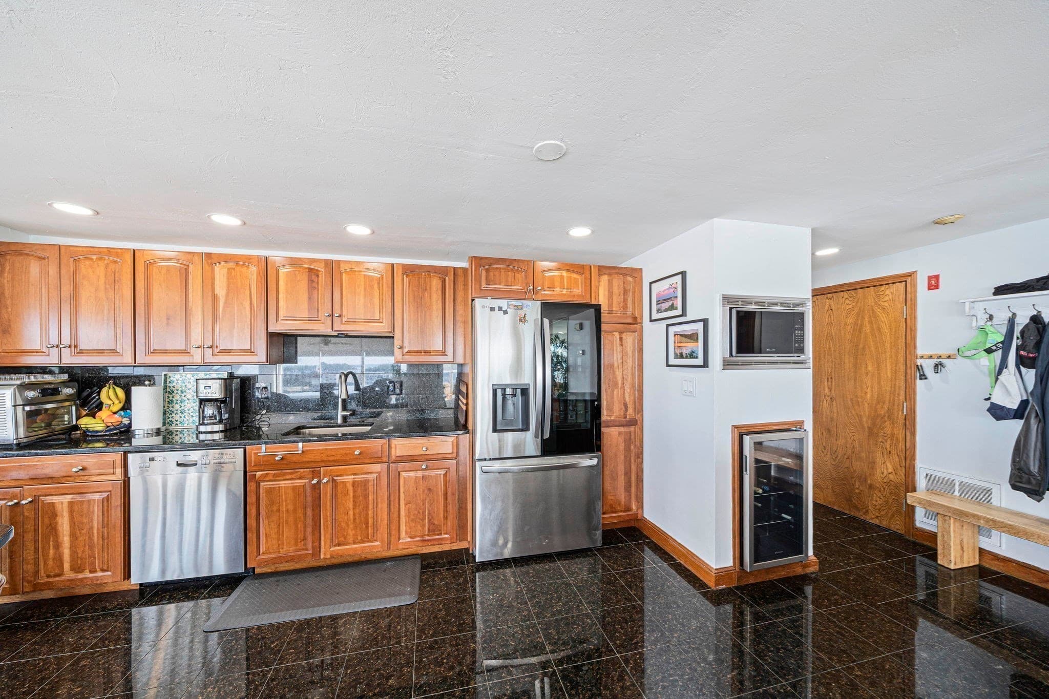 Condominium at 62 Oceanside Drive # 62, Hull MA 02045, photo 3 of 39