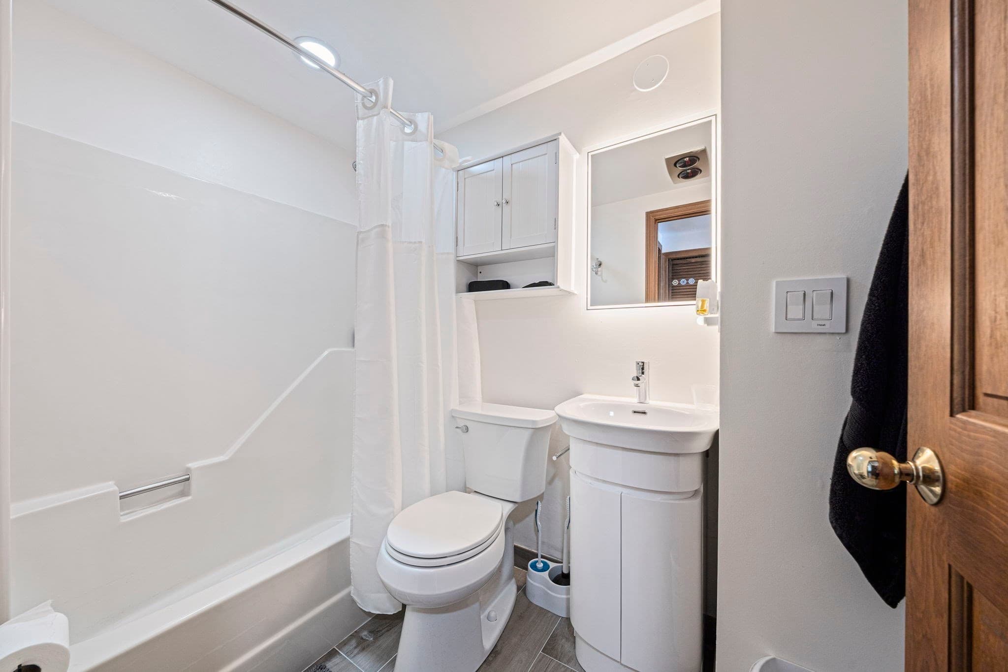 Condominium at 62 Oceanside Drive # 62, Hull MA 02045, photo 31 of 39