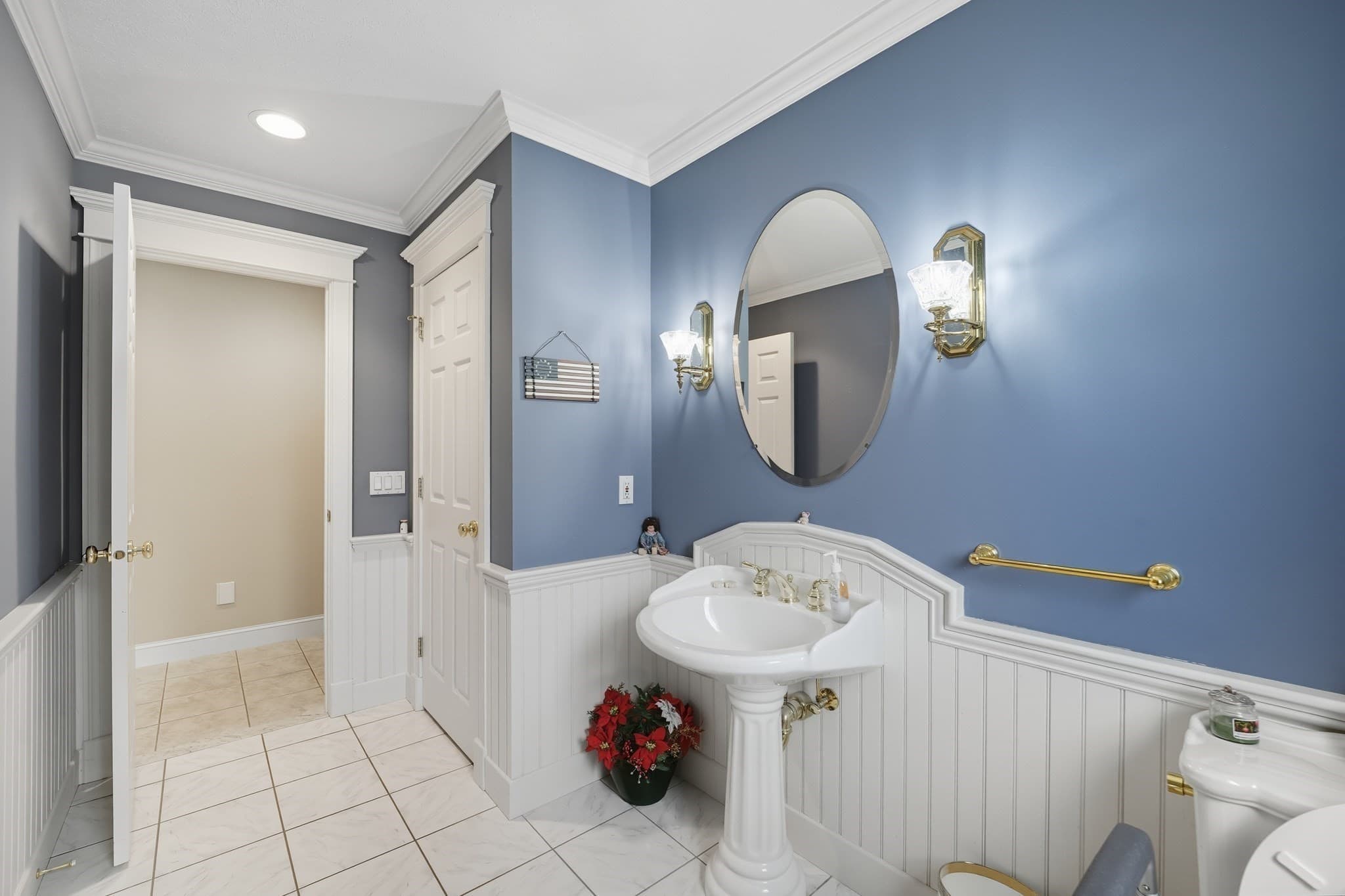 Single Family Residence at 4 Sunrise Cir, South Hadley MA 01075, photo 17 of 42