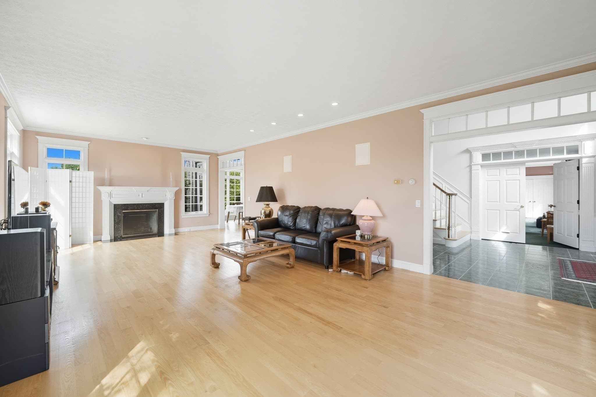 Single Family Residence at 4 Sunrise Cir, South Hadley MA 01075, photo 15 of 42