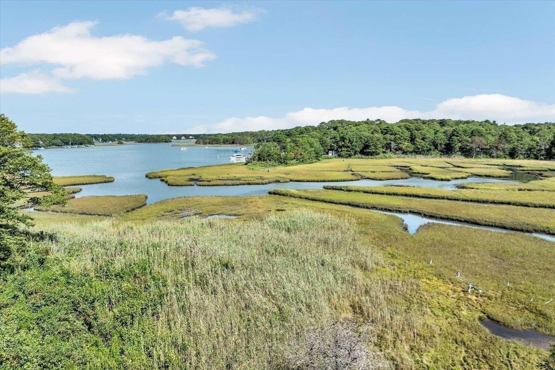 Single Family Residence at 5 Tide Run, Mashpee MA 02649, photo 9 of 42