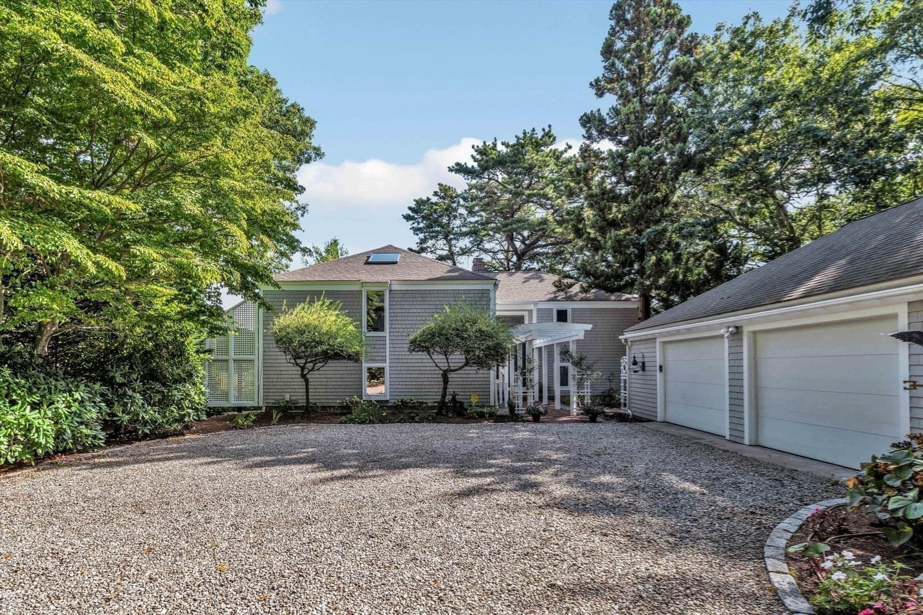 Single Family Residence at 5 Tide Run, Mashpee MA 02649, photo 4 of 42