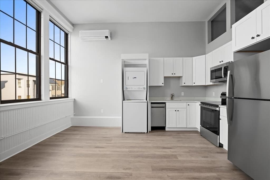 5-9 Family at 22 Waverly St, Worcester MA 01604, photo 17 of 41