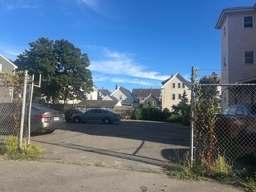 22 Mosher St, New Bedford MA 02744