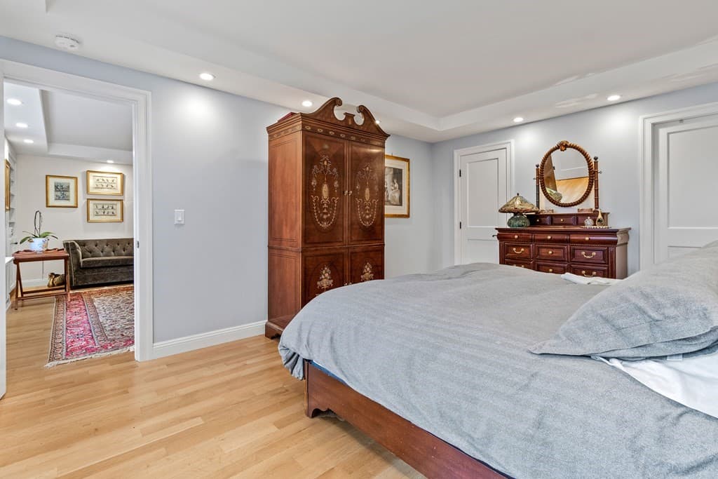 Condominium at 85 East India Row # 9G, Boston MA 02110, photo 8 of 20