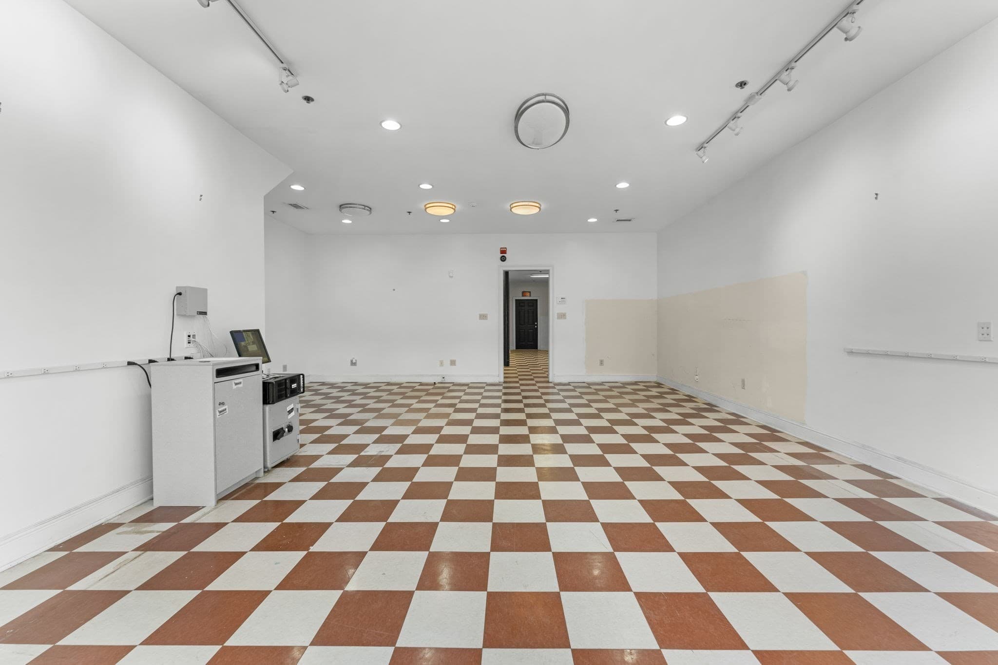 4 Family at 262-264 West Broadway, Boston MA 02127, Boston, photo 4 of 22