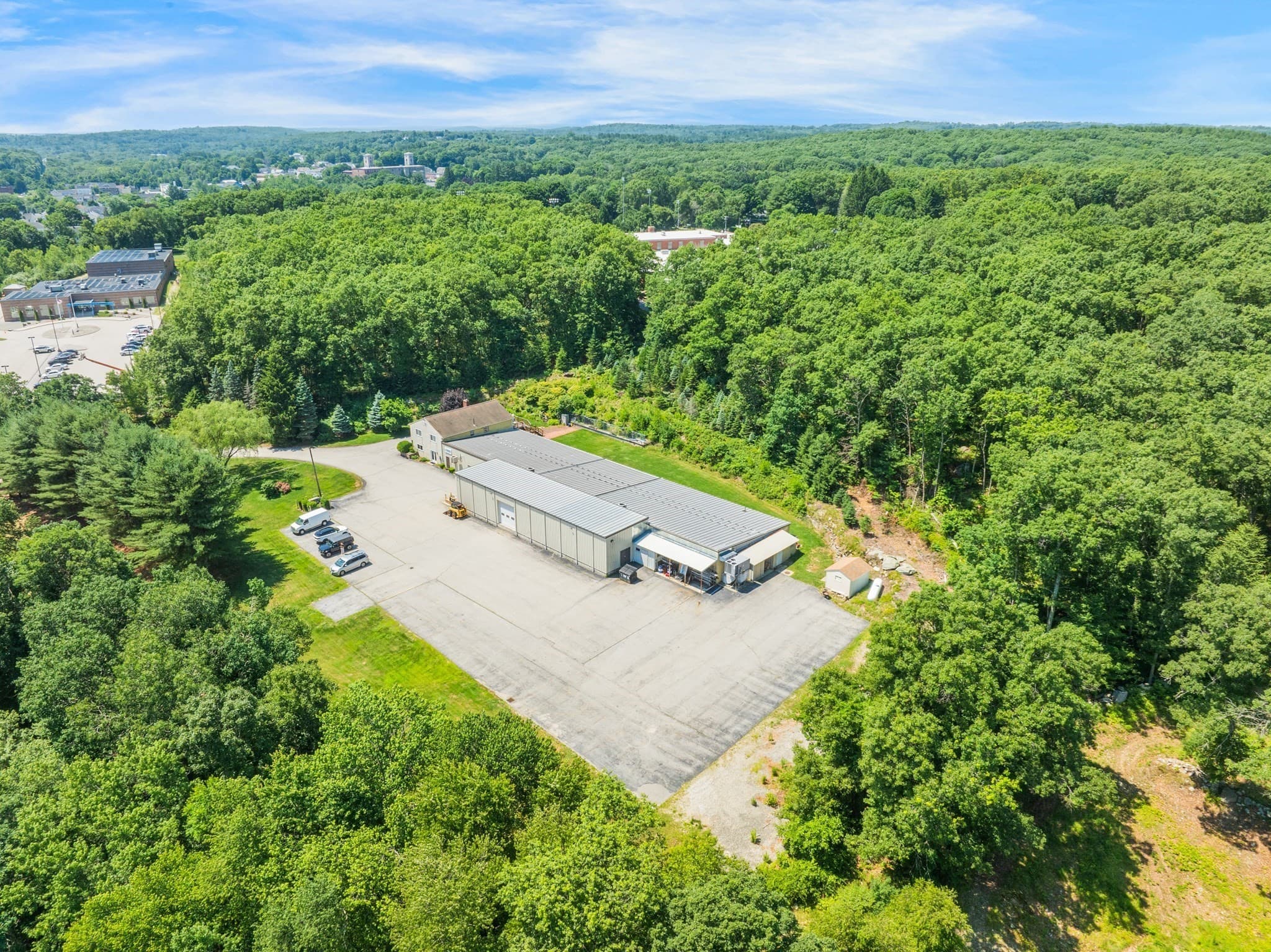 75 Oxford Ave, Dudley MA 01571