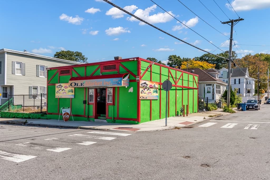 50 Inman St, Lawrence MA 01843