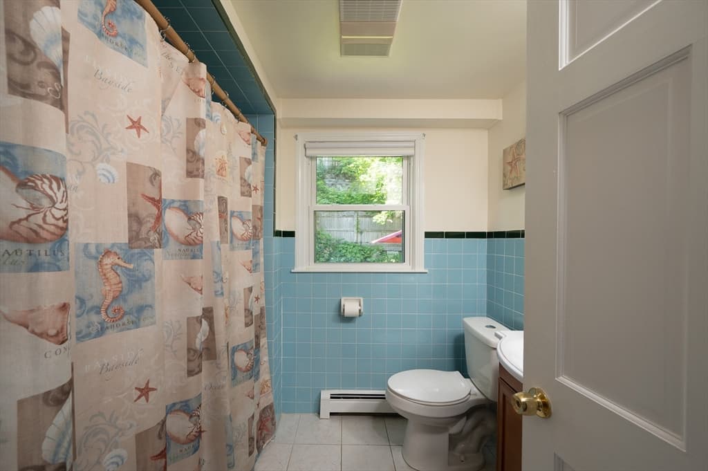 Single Family Residence at 29 Wituwamat Rd, Weymouth MA 02191, photo 23 of 42