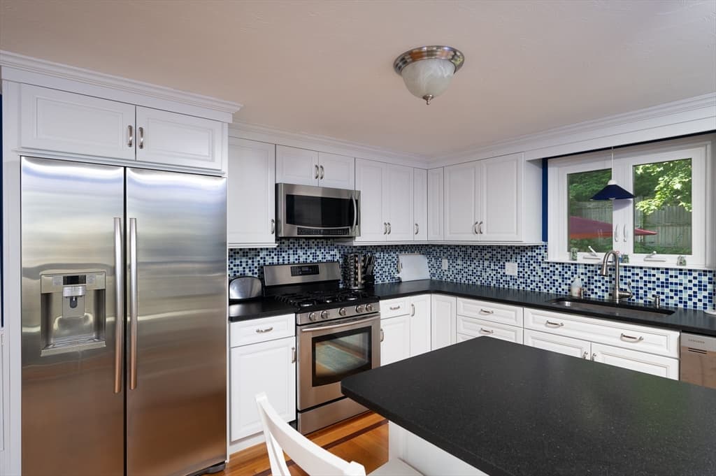 Single Family Residence at 29 Wituwamat Rd, Weymouth MA 02191, photo 13 of 42
