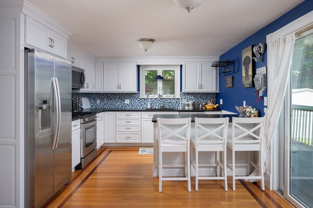 Single Family Residence at 29 Wituwamat Rd, Weymouth MA 02191, photo 12 of 42