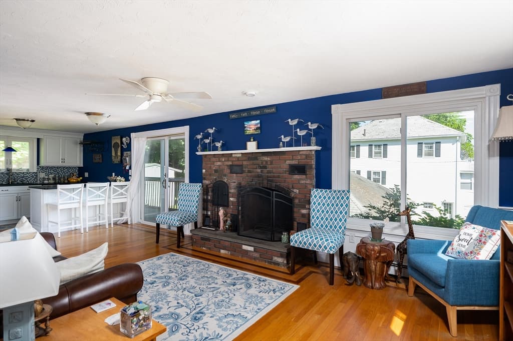 Single Family Residence at 29 Wituwamat Rd, Weymouth MA 02191, photo 7 of 42