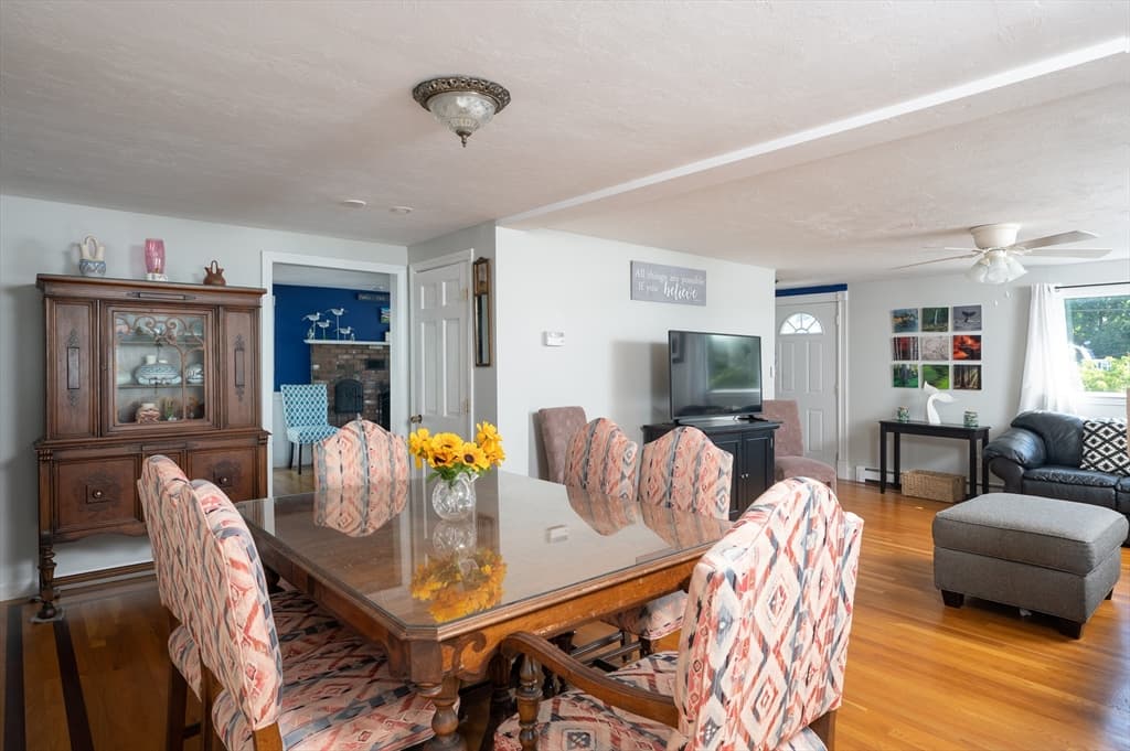 Single Family Residence at 29 Wituwamat Rd, Weymouth MA 02191, photo 20 of 42