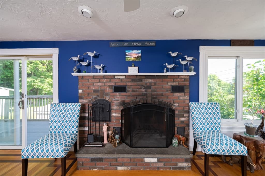 Single Family Residence at 29 Wituwamat Rd, Weymouth MA 02191, photo 10 of 42