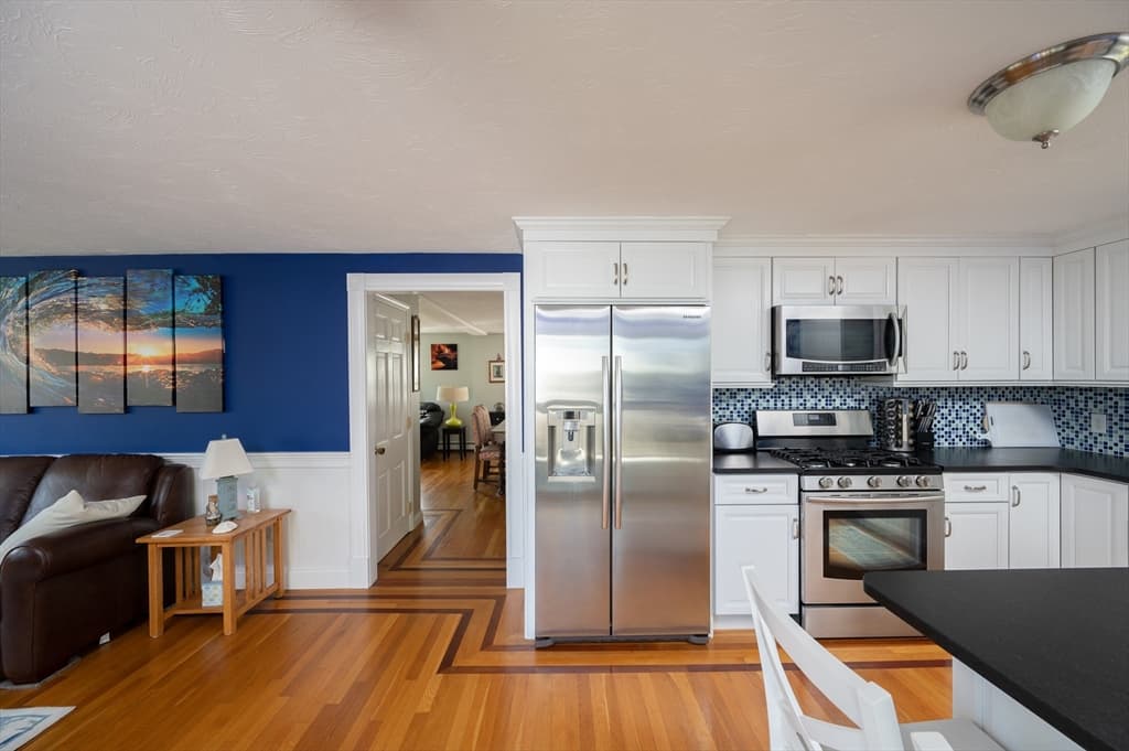 Single Family Residence at 29 Wituwamat Rd, Weymouth MA 02191, photo 14 of 42