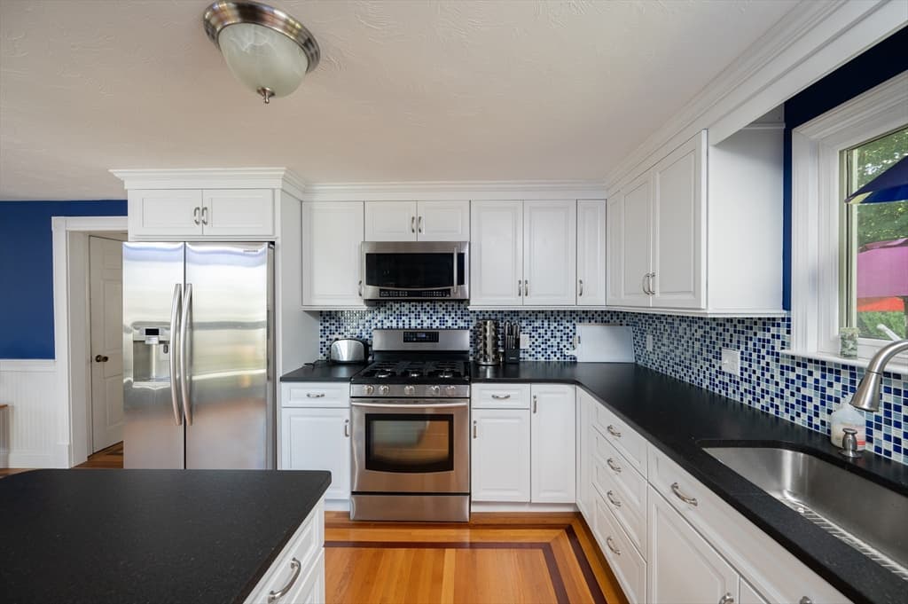 Single Family Residence at 29 Wituwamat Rd, Weymouth MA 02191, photo 15 of 42