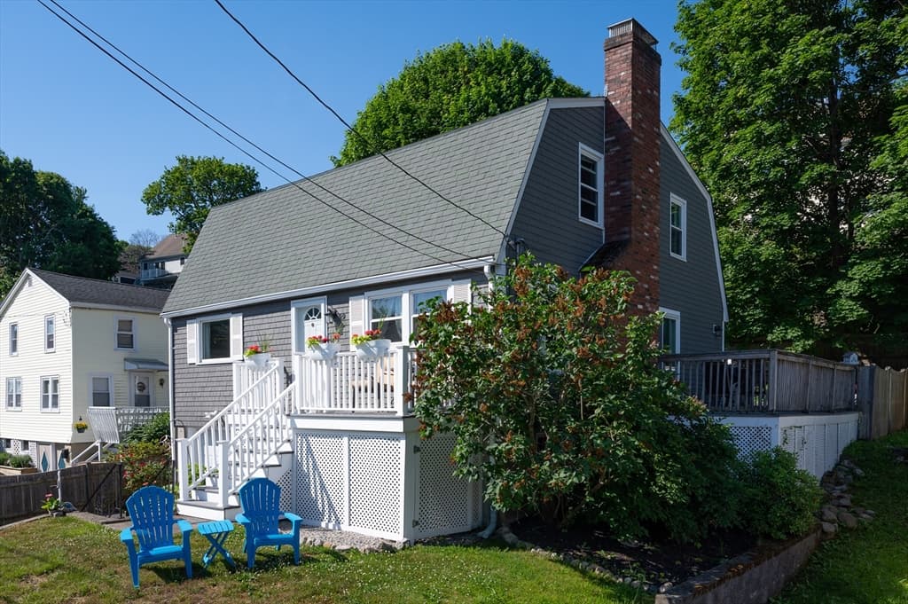Single Family Residence at 29 Wituwamat Rd, Weymouth MA 02191, photo 4 of 42