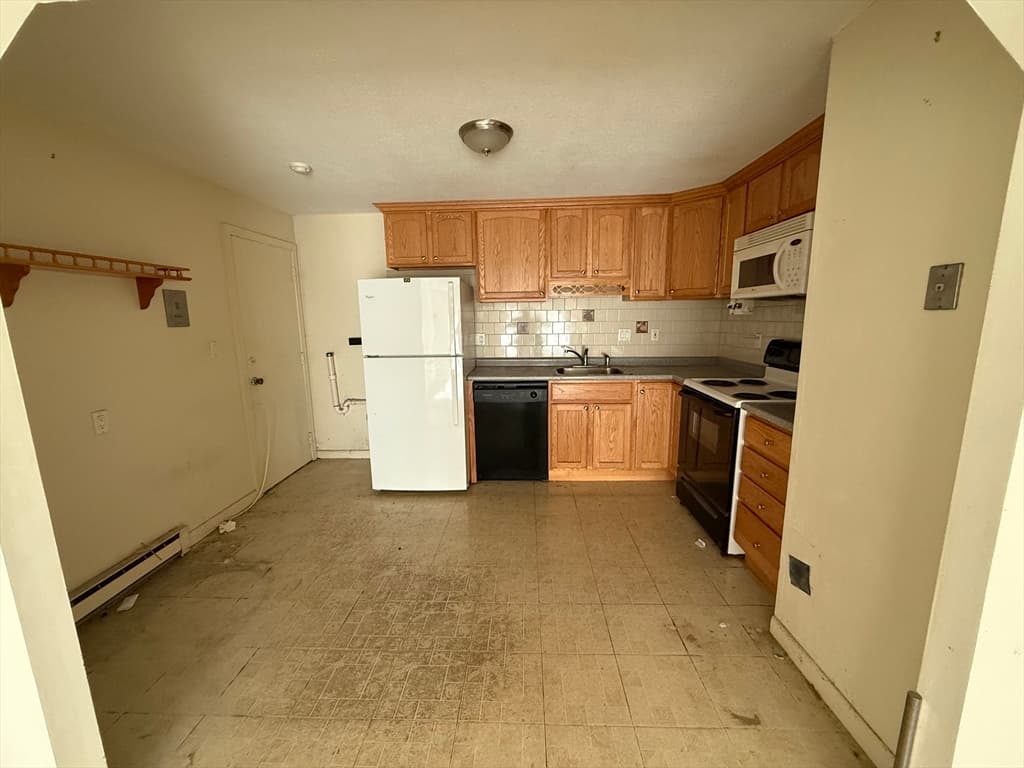 4 Hazelwood Ave # 12, Dracut MA 01826