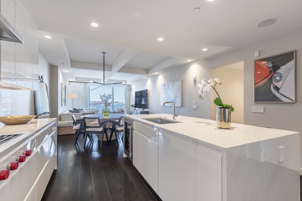 Condominium at 150 Seaport Blvd # 6D, Boston MA 02210, photo 2 of 30