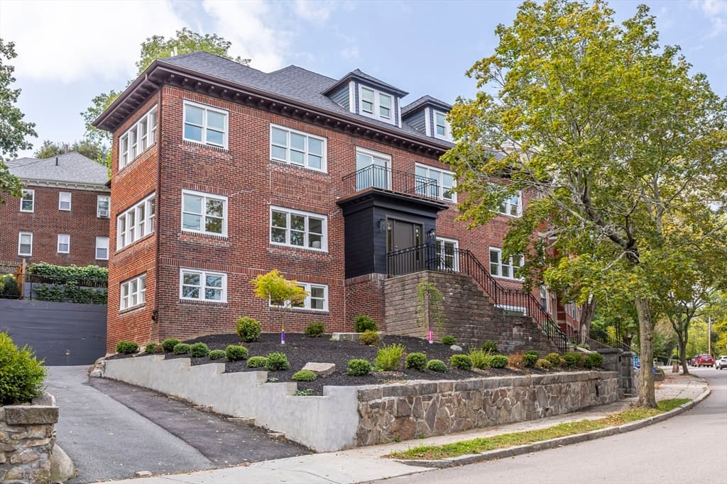2 Family - 2 Units Up/Down at 84 Winthrop Rd, Brookline MA 02445, photo 42 of 42