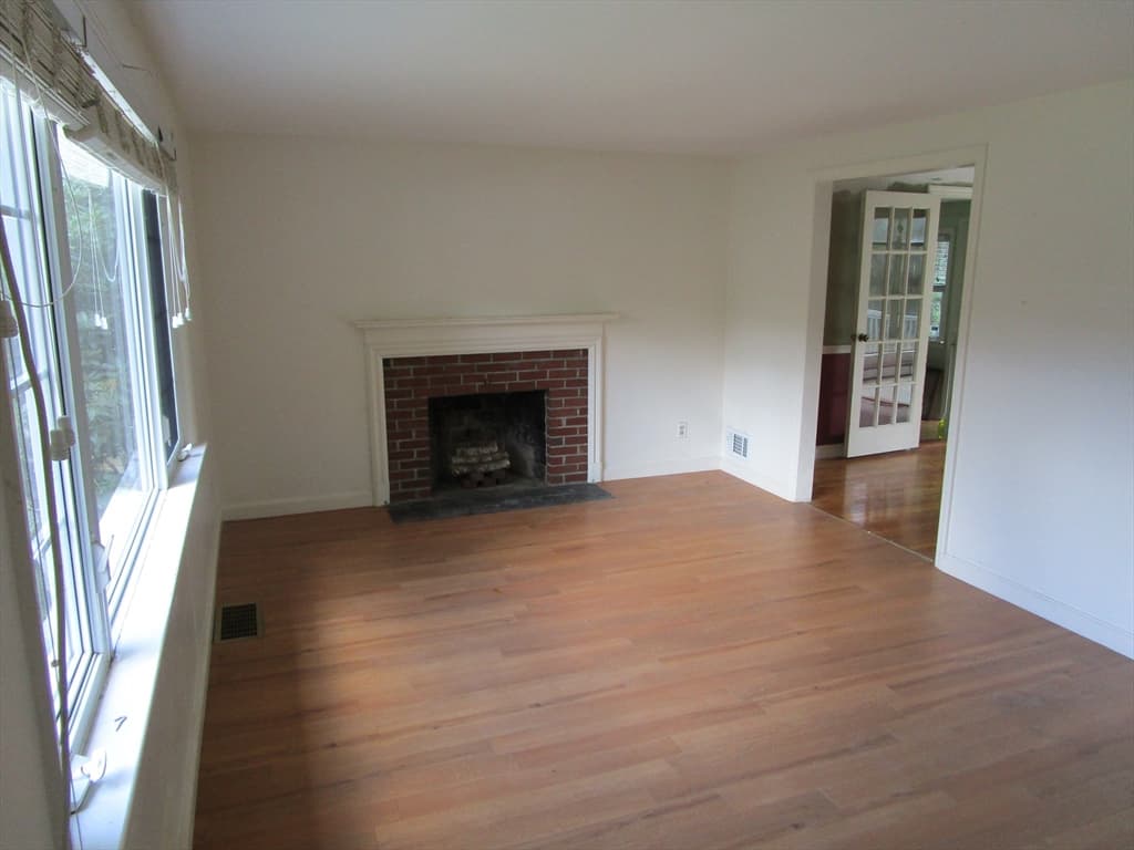 Single Family Residence at 16 Munroe Ave, Reading MA 01867, photo 2 of 42