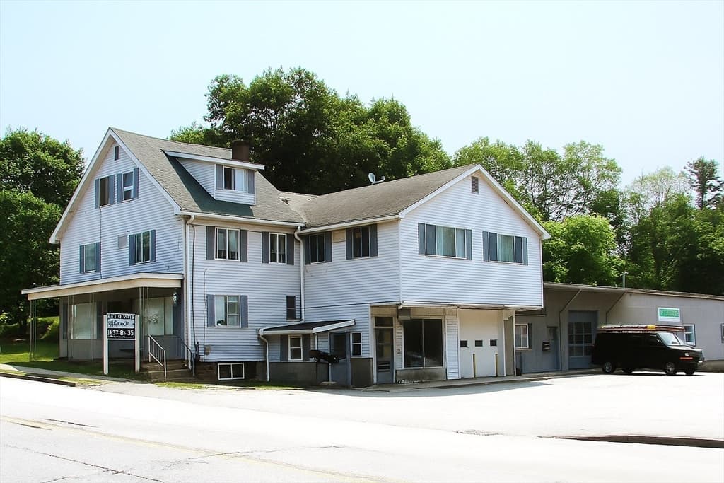 94 Main St, Northborough MA 01532