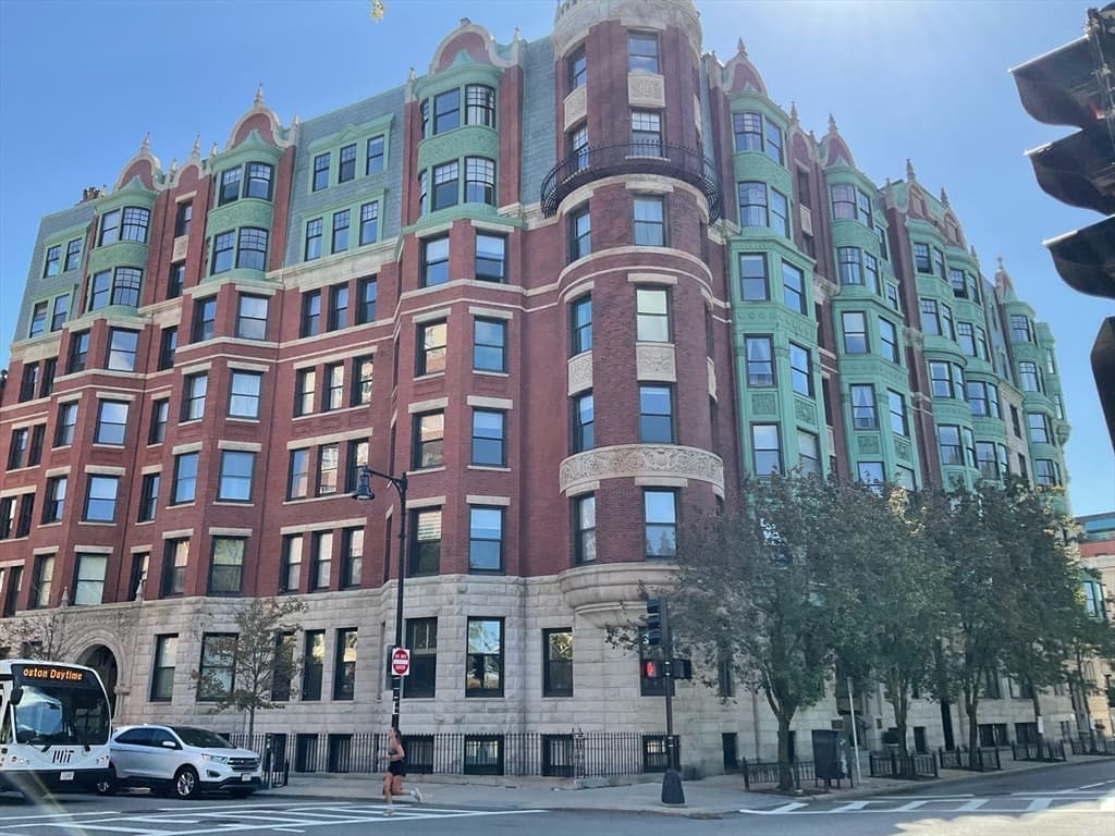 Condominium at 4 Charlesgate East # 107, Boston MA 02115, photo 9 of 23