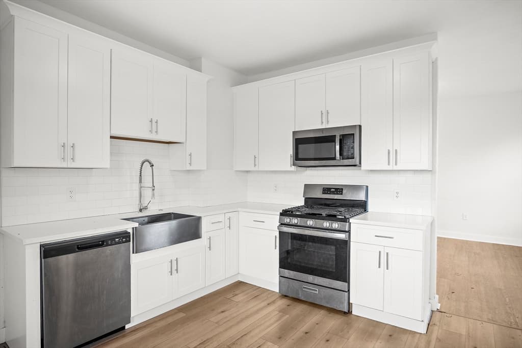 252-254 Magnolia St, Boston MA 02121 photo 5