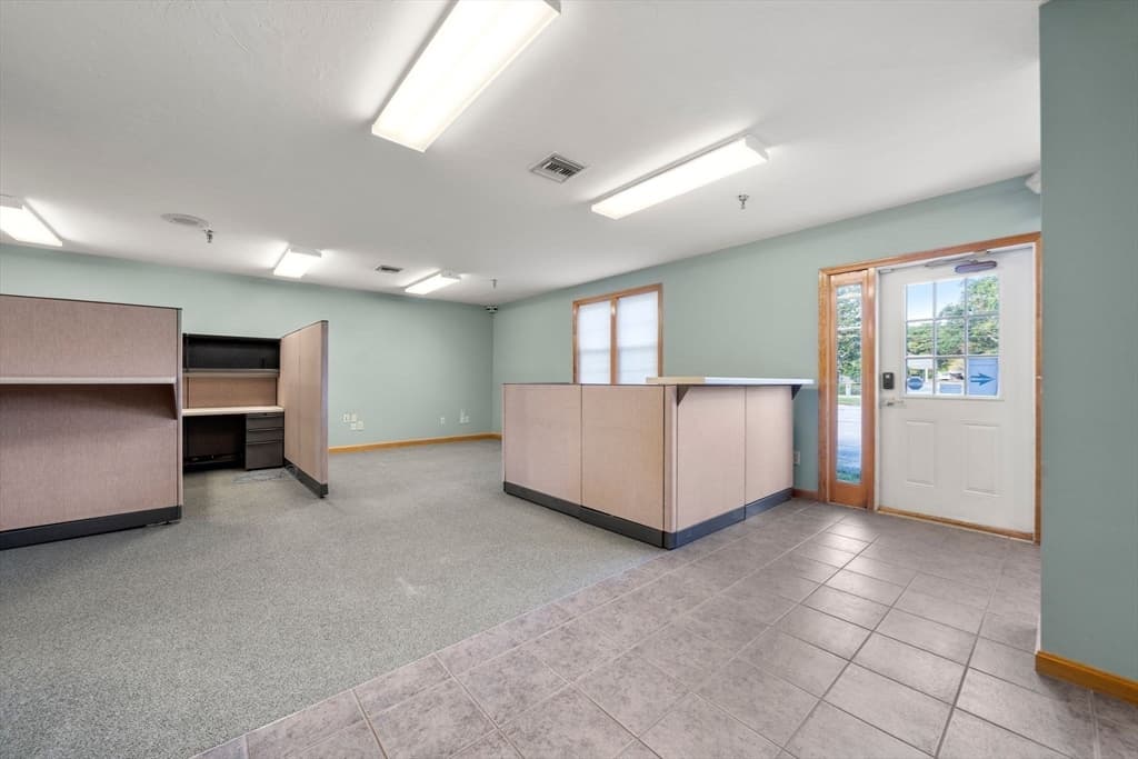 Commercial Sale at 4 Barlows Landing Rd # 16, Bourne MA 02559, photo 5 of 17