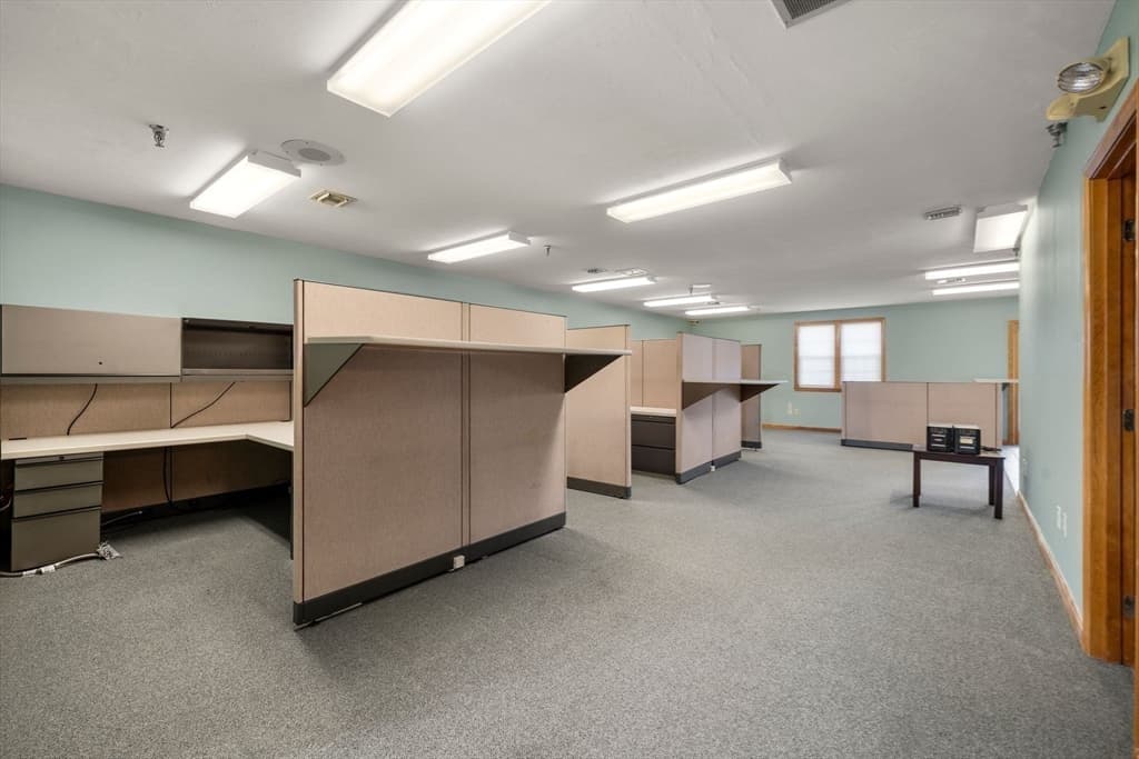 Commercial Sale at 4 Barlows Landing Rd # 16, Bourne MA 02559, photo 9 of 17
