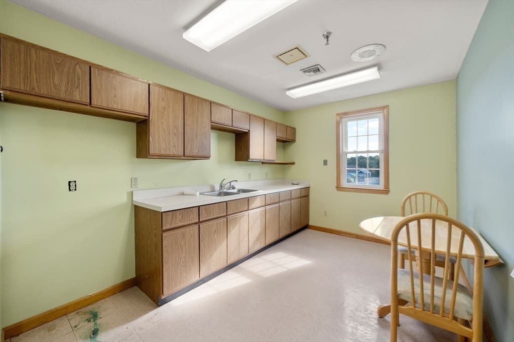 Commercial Sale at 4 Barlows Landing Rd # 16, Bourne MA 02559, photo 14 of 29
