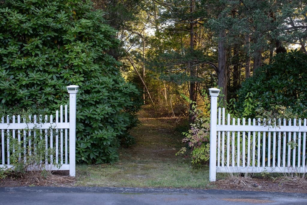 Single Family Residence at 4 Blackhall Ct, Marion MA 02738, Marion, photo 37 of 42