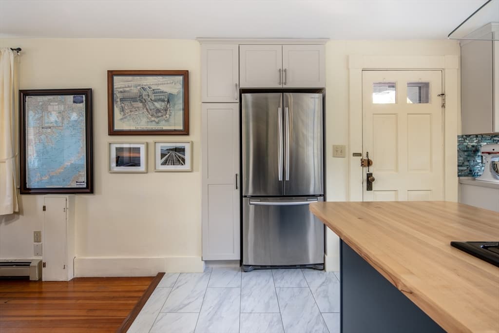 Single Family Residence at 4 Blackhall Ct, Marion MA 02738, Marion, photo 15 of 42