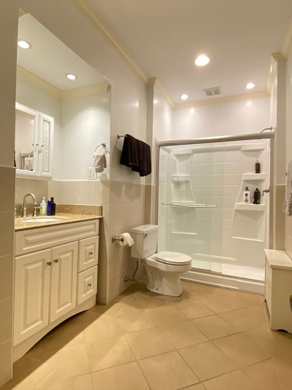 Condominium at 129 Chiswick Rd # 6, Boston MA 02135, photo 11 of 12