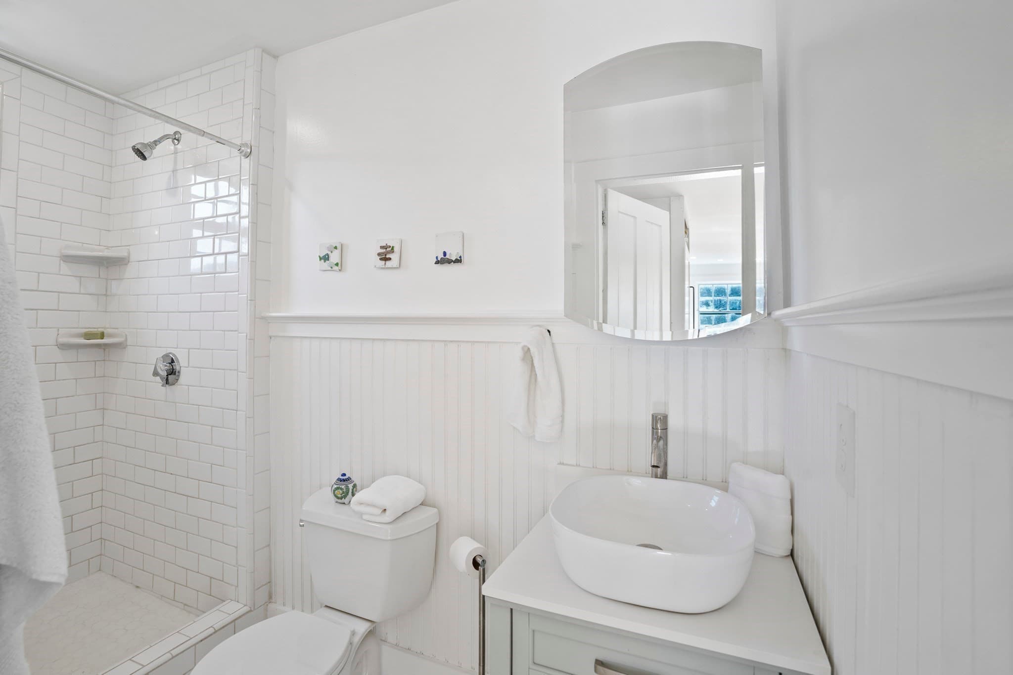 Single Family Residence at 187 Lagoon Pond Road, Tisbury MA 02575, photo 11 of 27